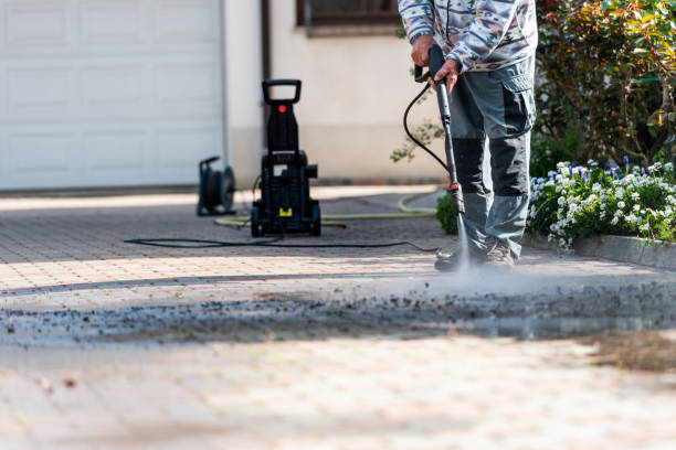 Best Roof Power Washing Services  in Mccom, OH